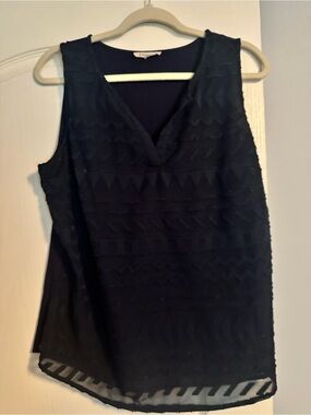 41 Hawthorn Textured V-Neck Sleeveless Camisole
